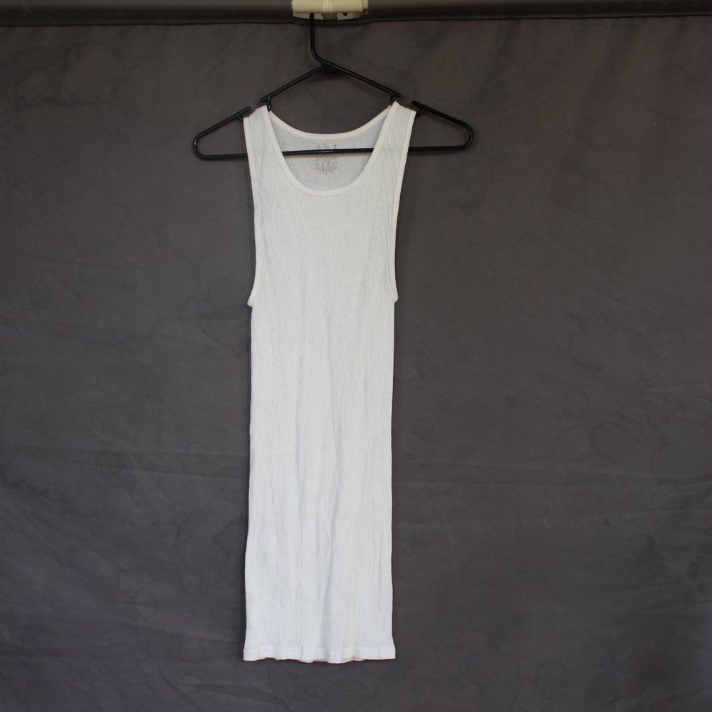 2 pack. Men's Fruit of the Loom. Extra Long White tanks